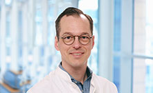 Dr. med. Christian Enulait
